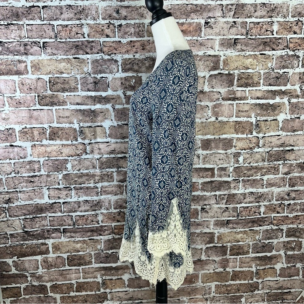 Blu Pepper Boho Crochet Lace Trim Tunic Dress Navy Geometric Print Size Large - Picture 4 of 14